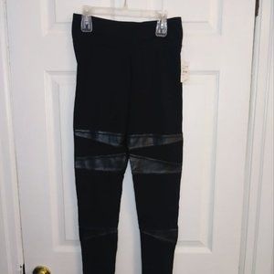 Abound High-Waisted Black Leggings in Medium